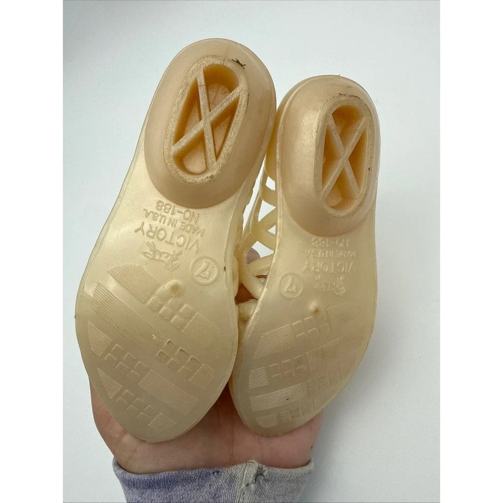 Vintage Victory Kids Jelly Shoes Size 7 Cream Ivory USA Made No. 188